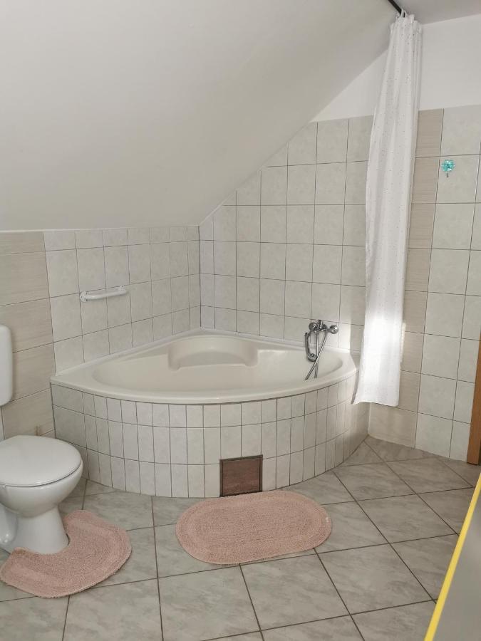 APARTMAN i SOBA HADELA Sveti Martin Na Muri Eksteriør billede